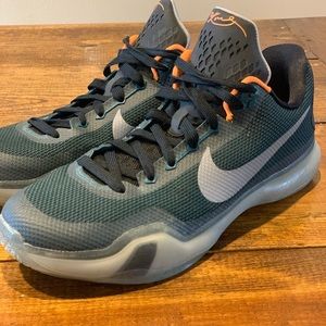 Kobe X ‘Flight’ basketball shoes